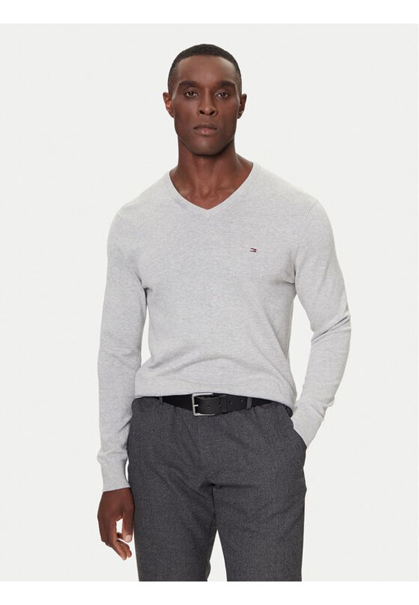 TOMMY HILFIGER - Tommy Hilfiger Sweter MW0MW42249 Szary Regular Fit. Kolor: szary. Materiał: bawełna