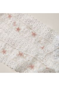 Intica - Koronkowe majtki z podwójną gumką dla optymalnego wsparcia Hrissoula. Kolor: biały. Materiał: koronka. Wzór: koronka #3