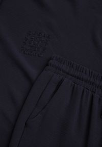 Born2be - Granatowy Letni Komplet Bogaty w Wiskozę Bluzka Oversize z Haftem i Spodnie Abis. Kolor: niebieski. Materiał: wiskoza. Wzór: haft #4