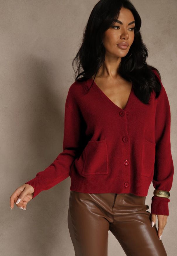 Renee - Bordowy Kardigan na Guziki z Domieszką Kaszmiru Vetiella. Okazja: na co dzień. Kolor: czerwony. Materiał: kaszmir. Styl: casual, elegancki