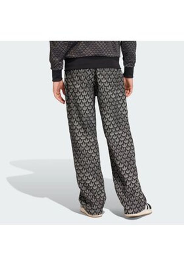 Adidas - adidas Jeansy Monogram KC6380 Szary Loose Fit. Kolor: szary