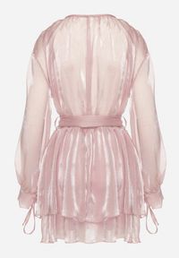 Born2be - Różowa Sukienka Ozdobiona Wiązaniem i Paskiem Nivoren. Okazja: na co dzień. Kolor: różowy. Długość rękawa: długi rękaw. Wzór: aplikacja. Typ sukienki: proste. Styl: casual, elegancki #5