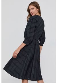 Karl Lagerfeld Sukienka bawełniana kolor czarny midi rozkloszowana. Kolor: czarny. Materiał: bawełna. Typ sukienki: rozkloszowane. Długość: midi #3