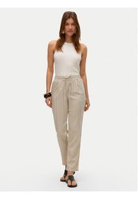 Vero Moda Spodnie materiałowe Jesmilo 10279691 Beżowy Regular Fit. Kolor: beżowy. Materiał: len