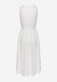 Born2be - Biała Sukienka Midi Bez Rękawów z Plisowanym Dołem Dreana. Kolor: biały. Długość rękawa: bez rękawów. Styl: elegancki. Długość: midi #8