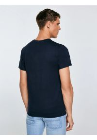 Big-Star - Koszulka męska z nadrukiem granatowa Tatisar 403. Kolor: niebieski. Materiał: bawełna, jeans. Długość: krótkie. Wzór: nadruk. Sezon: lato. Styl: sportowy, klasyczny #5