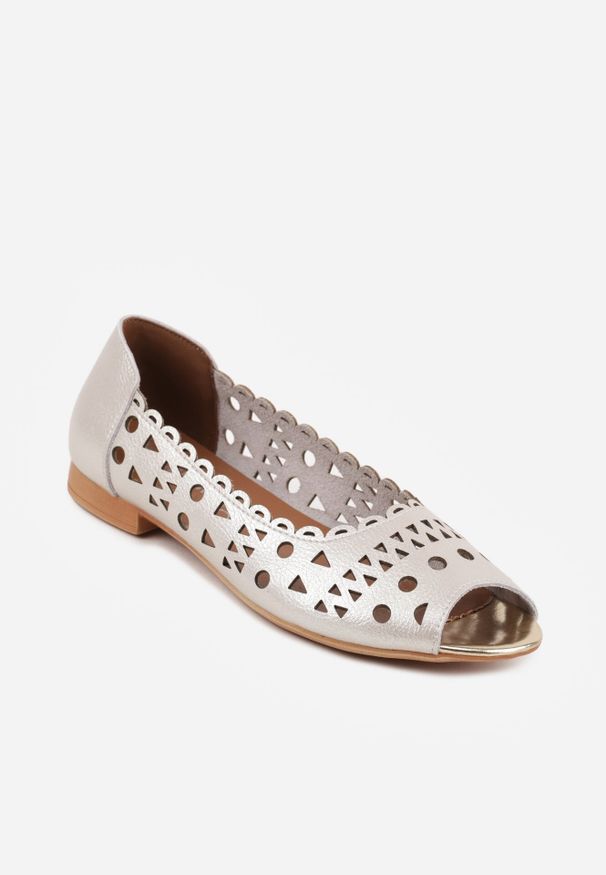 Born2be - Złote Ażurowe Balerinki ze Skóry Naturalnej z Odkrytym Noskiem Helyss. Okazja: do pracy, na co dzień, na spotkanie biznesowe. Kolor: złoty. Materiał: skóra. Szerokość cholewki: normalna. Wzór: ażurowy. Styl: klasyczny, biznesowy, elegancki, casual, boho