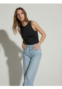 Sinsay - Body na ramiączkach z okrągłym dekoltem - czarny. Kolor: czarny. Długość rękawa: na ramiączkach #1