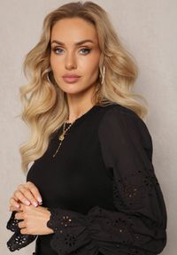 Renee - Czarny Sweter z Ozdobnym Haftem i Ażurowym Rękawem Anulika. Kolor: czarny. Materiał: wiskoza. Wzór: ażurowy, haft. Sezon: zima, jesień #5