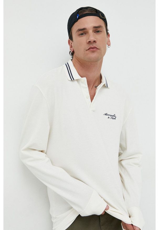 Abercrombie & Fitch longsleeve męski kolor beżowy gładki. Kolor: beżowy. Długość rękawa: długi rękaw. Długość: krótkie. Wzór: gładki