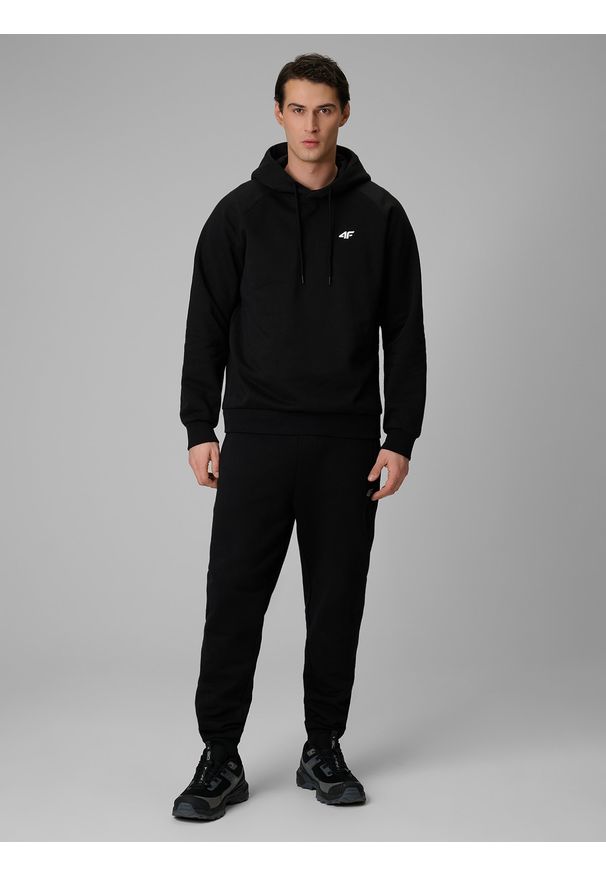 4f - 4F Bluza dresowa regular z kapturem męska - czarna L. Okazja: na co dzień. Typ kołnierza: kaptur. Kolor: czarny. Materiał: dresówka. Długość rękawa: raglanowy rękaw. Styl: casual, sportowy
