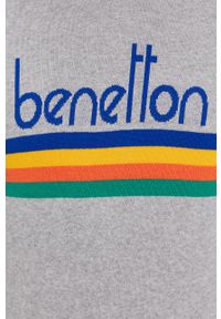 United Colors of Benetton - Sweter. Typ kołnierza: kaptur. Kolor: szary. Materiał: materiał. Długość rękawa: długi rękaw. Długość: długie #4
