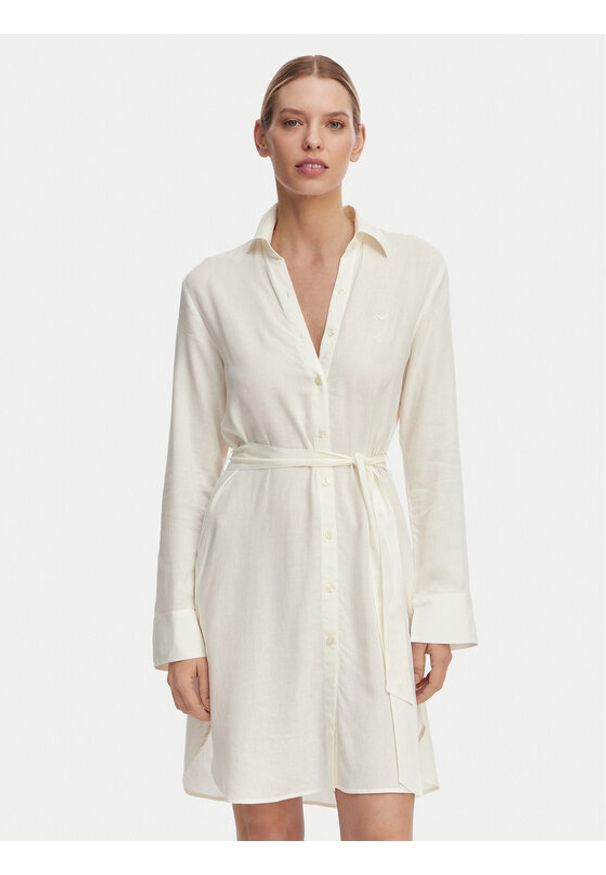 Emporio Armani Sukienka koszulowa EW000817 AF20252 U1131 Biały. Kolor: biały. Materiał: wiskoza. Typ sukienki: koszulowe