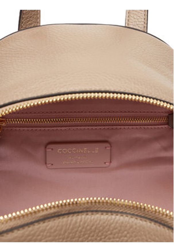 Coccinelle Plecak TFK Coccinelle Beat Grneratio E1 TFK 14 02 01 Beżowy. Kolor: beżowy. Materiał: skóra