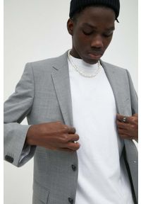 Hugo - HUGO marynarka z domieszką wełny kolor szary. Kolor: szary. Materiał: wełna. Wzór: aplikacja. Styl: klasyczny