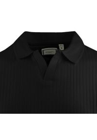 Dzianinowa Koszulka Polo - Dekolt Bez Guzików - Brave Soul - Czarna. Okazja: na co dzień. Typ kołnierza: polo. Kolor: czarny. Materiał: elastan, bawełna. Styl: casual #5