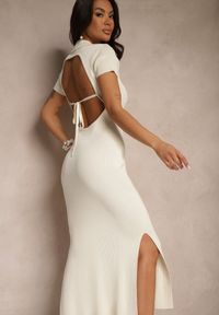 Renee - Jasnobeżowa Sukienka Bodycon z Dodatkiem Wiskozy Wycięciem z Prążkowanego Materiału Irittnea. Okazja: na co dzień. Kolor: beżowy. Materiał: materiał, wiskoza, prążkowany. Długość rękawa: krótki rękaw. Typ sukienki: bodycon. Styl: elegancki, casual #3