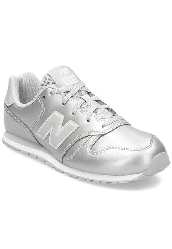 Buty do chodzenia dla dzieci New Balance 373. Zapięcie: sznurówki. Kolor: szary. Materiał: tkanina, syntetyk, materiał. Szerokość cholewki: normalna. Model: New Balance 373. Sport: turystyka piesza