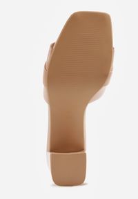 Born2be - Beżowe Eleganckie Klapki na Słupku z Metaliczną Podłużną Aplikacją Hypsobe. Okazja: na co dzień. Kolor: beżowy. Materiał: jeans, koronka. Wzór: aplikacja. Obcas: na słupku. Styl: elegancki #3