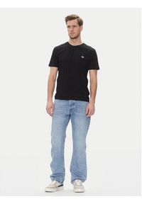 Lee T-Shirt Patch 112367186 Czarny Regular Fit. Kolor: czarny. Materiał: bawełna