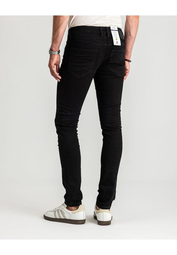 Męskie Spodnie Jeansowe Tom Tailor Troy Czarne Slim Fit 1021160 10270. Okazja: na randkę, na spotkanie biznesowe, na co dzień. Kolor: czarny. Wzór: gładki. Styl: biznesowy, elegancki, casual, klasyczny