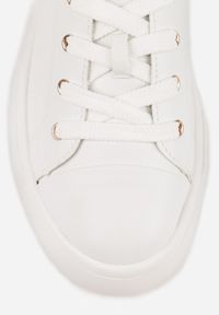 Renee - Białe Płaskie Sneakersy Vices ze Sznurowaniem Lorori. Okazja: na co dzień. Zapięcie: sznurówki. Kolor: biały. Materiał: jeans. Sezon: wiosna, lato #7