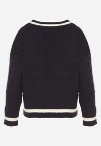 Born2be - Granatowy Sweter Preppy z Domieszką Kaszmiru Zdobiony Strukturalnym Splotem Lorentie. Okazja: do pracy, na co dzień, na spotkanie biznesowe. Typ kołnierza: dekolt w serek. Kolor: niebieski. Materiał: kaszmir. Wzór: aplikacja, ze splotem. Styl: klasyczny, casual, elegancki, biznesowy #6