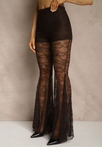 Renee - Brązowe Spodnie High Waist o Kroju Dzwonów z Koronki Ferella. Okazja: na randkę. Stan: podwyższony. Kolor: brązowy. Materiał: koronka. Wzór: koronka. Styl: klasyczny, elegancki #4