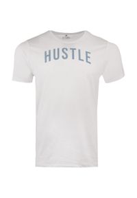 MEN'S HEALTH - T-shirt ATHL DPT męski — 100% bawełna, dekolt okrągły. Kolor: biały. Materiał: bawełna. Wzór: napisy. Sport: piłka nożna #1