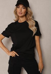 Renee - Czarna Klasyczna Gładka Koszulka z Bawełny Detima. Kolor: czarny. Materiał: bawełna. Wzór: gładki. Styl: klasyczny