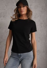 Renee - Czarny T-shirt z Bawełny z Okrągłym Dekoltem Nedima. Okazja: na co dzień. Kolor: czarny. Materiał: bawełna. Styl: casual, klasyczny #1