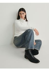 Reserved - Botki z imitacji skóry - czarny. Kolor: czarny. Materiał: skóra. Styl: klasyczny #1
