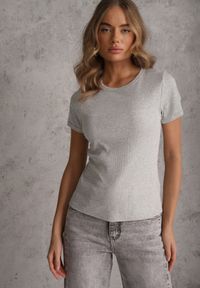 Renee - Szary Bawełniany T-shirt o Dopasowanym Kroju z Prążkowanego Materiału Lailya. Kolor: szary. Materiał: prążkowany, materiał, bawełna. Styl: elegancki #1