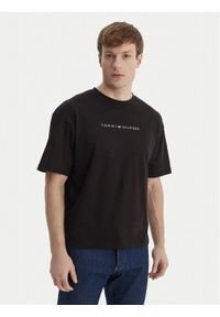 TOMMY HILFIGER - Tommy Hilfiger T-Shirt UM0UM03643 Czarny Regular Fit. Kolor: czarny. Materiał: bawełna #1