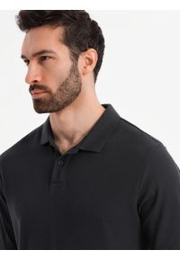 Ombre Clothing - Longsleeve męski z kołnierzykiem polo BASIC – czarny V2 - Rozmiar: XXL. Okazja: do pracy, na co dzień. Typ kołnierza: polo. Kolor: czarny. Materiał: bawełna, dzianina. Długość rękawa: długi rękaw. Wzór: ze splotem. Styl: casual, elegancki #3