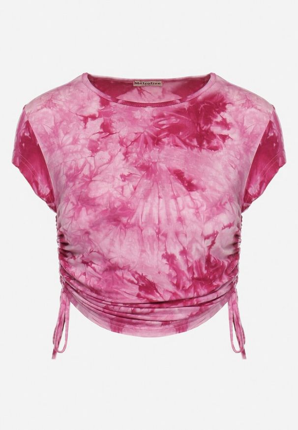 Born2be - Fuksjowy T-shirt Tie-Dye z Wiskozy o Krótkim Fasonie Haliarissa. Okazja: na co dzień. Kolor: różowy. Materiał: wiskoza. Długość: krótkie. Styl: casual