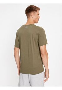 Under Armour T-Shirt Ua Team Issue Wordmark Ss 1329582 Khaki Loose Fit. Kolor: brązowy. Materiał: syntetyk, bawełna