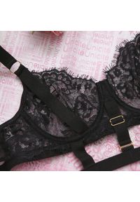 Intica - Komplet bielizny koronkowej na specjalne okazje Hajnal. Kolor: biały. Materiał: koronka. Wzór: paski #2