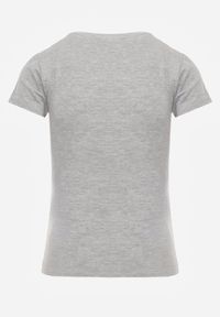 Born2be - Jasnoszary T-shirt Gathanthei. Okazja: na co dzień, do domu. Kolor: szary. Materiał: jeans, dresówka, bawełna, dzianina. Długość rękawa: krótki rękaw. Długość: krótkie. Wzór: gładki. Styl: casual, klasyczny, sportowy #7