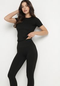 Born2be - Czarny Komplet Sportowy Legginsy i Dopasowany T-shirt Silendria. Kolor: czarny #4