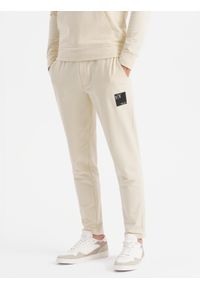 Ombre Clothing - Męski komplet dresowy bluza z kapturem + spodnie dresowe - kremowy V2 - Rozmiar: XXL. Okazja: na co dzień. Typ kołnierza: kaptur. Kolor: kremowy. Materiał: dresówka. Styl: casual #3