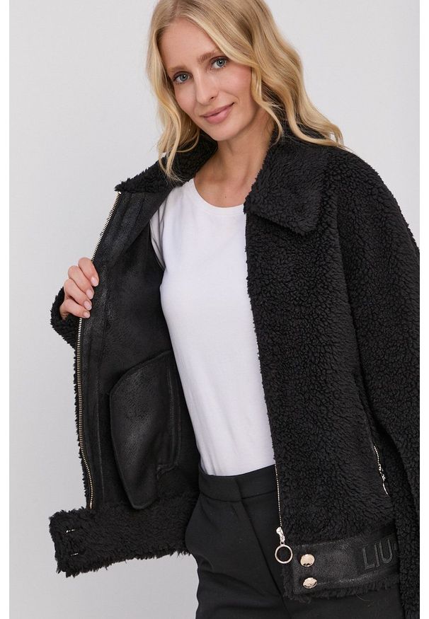 Liu Jo - Kurtka. Okazja: na co dzień. Kolor: czarny. Materiał: tkanina. Wzór: gładki. Styl: casual