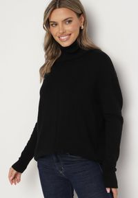 Born2be - Czarny Sweter z Golfem i Dodatkiem Kaszmiru Rorizia. Okazja: do pracy, na co dzień. Typ kołnierza: golf. Kolor: czarny. Długość: długie. Wzór: aplikacja. Materiał: kaszmir. Długość rękawa: długi rękaw. Sezon: zima, jesień. Styl: klasyczny, casual