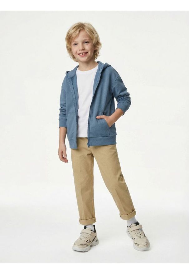 Sinsay - Jeansy chino slim fit - beżowy. Kolor: beżowy