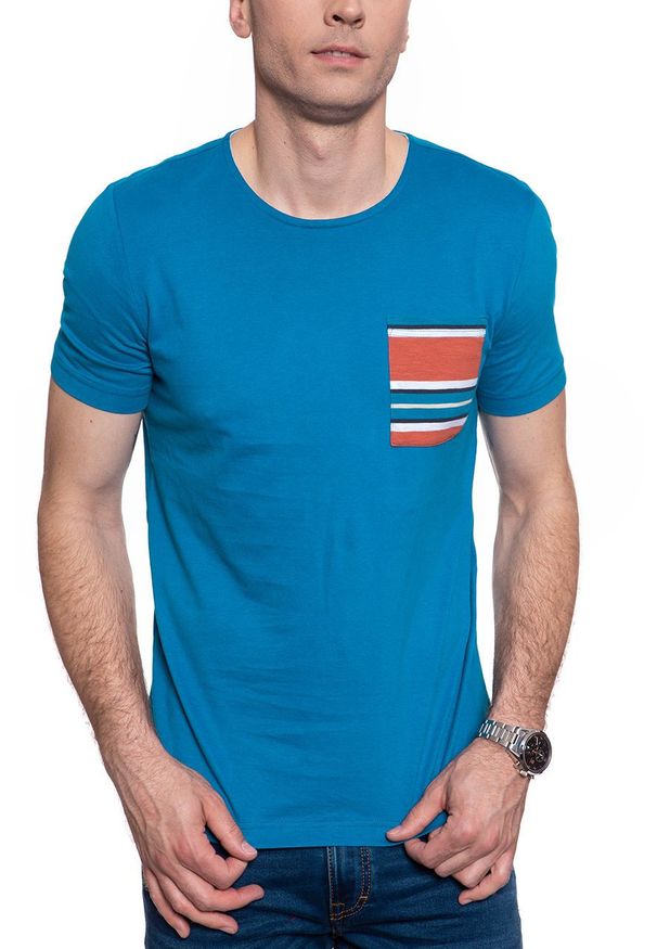 Mustang - MĘSKI T-SHIRT MUSTANG ALEX C PRINT CP 1009525 5320. Wzór: nadruk