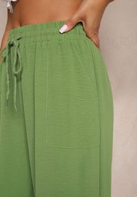 Renee - Zielone Spodnie High Waist ze Sznurkiem w Talii i Prostą Nogawką Raveann. Okazja: na co dzień. Stan: podwyższony. Kolor: zielony. Styl: casual