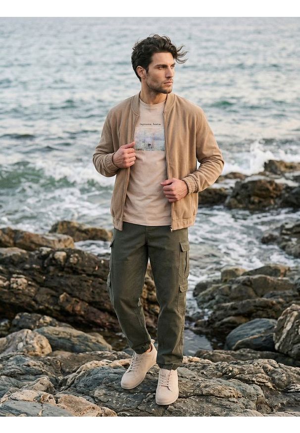 Sinsay - Spodnie cargo jogger - zielony. Kolor: zielony