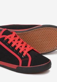 Born2be - Czarno-Czerwone Trampki Loruenn. Nosek buta: okrągły. Kolor: czarny. Materiał: materiał. Szerokość cholewki: normalna. Styl: klasyczny