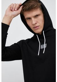 EA7 Emporio Armani bluza bawełniana męska kolor czarny z kapturem z aplikacją. Typ kołnierza: kaptur. Kolor: czarny. Materiał: bawełna. Wzór: aplikacja
