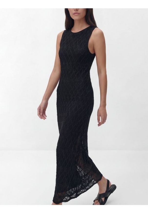 Reserved - Strukturalna sukienka maxi - czarny. Kolor: czarny. Materiał: dzianina, wiskoza. Długość: maxi
